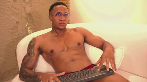 logan_varela online show from 4, 3, 2025