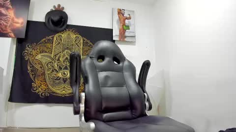 LOGAN WHITTERS online show from 16, 2, 2025