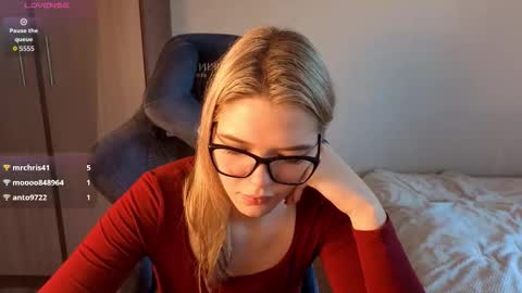 Logan and Katana online show from 12, 9, 2025