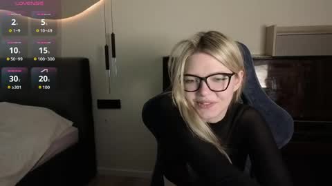 Logan and Katana online show from 30, 4, 2026