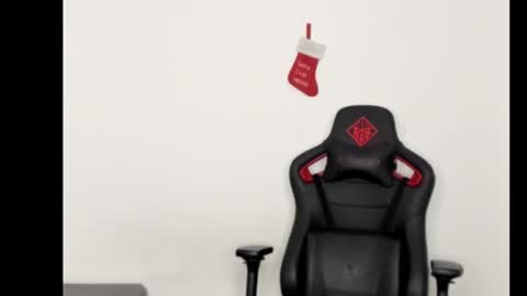 Snapshot of logannick chatting on 2, 12, 2024 Logan online show from 2, 12, 2024