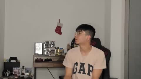 Snapshot of logannick chatting on 17, 2, 2025 Logan online show from 17, 2, 2025