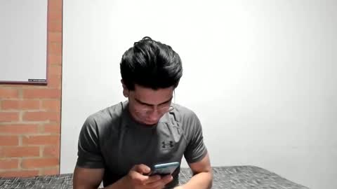 Snapshot of logannick chatting on 18, 12, 2025 Logan online show from 18, 12, 2025