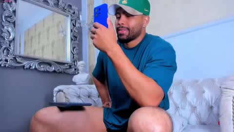 Snapshot of logansimmons chatting on 18, 10, 2025 U can call me Logan online show from 18, 10, 2025