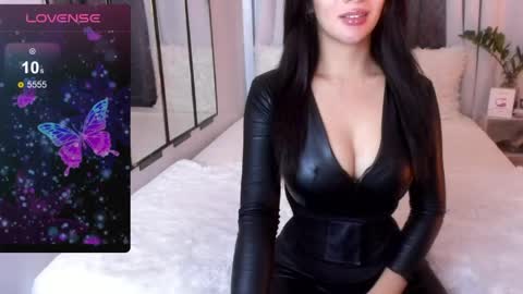 Mistress L online show from 2, 4, 2026