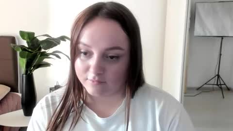 Snapshot of lola_berry22 chatting on 15, 5, 2026 lola_berry22 online show from 15, 5, 2026