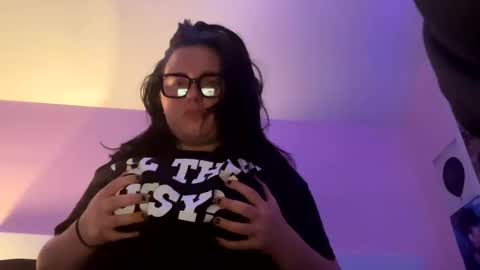 Lolaaaa online show from 8, 12, 2024