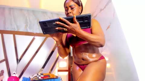 Lola online show from 9, 11, 2025