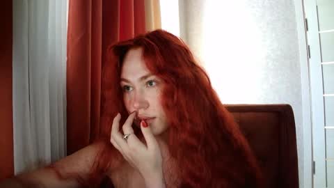 LolaaMint  online show from 5, 4, 2026