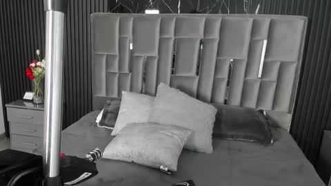 Lola Angel online show from 20, 12, 2025