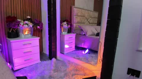 Lola Angel online show from 13, 4, 2026