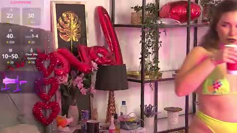 Snapshot of lolabuttie chatting on 15, 6, 2026 Lola new tits boobs ass stepsis online show from 15, 6, 2026