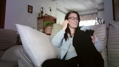 LOLA HUESO y ERIC online show from 3, 2, 2026