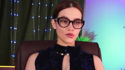 Snapshot of lolalemona chatting on 17, 4, 2026 lolalemona online show from 17, 4, 2026