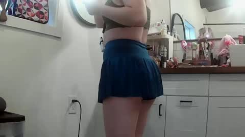 Lola Lixx online show from 8, 10, 2025