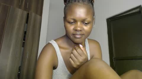 Snapshot of lolamia7 chatting on 18, 2, 2025 lolamia7 online show from 18, 2, 2025