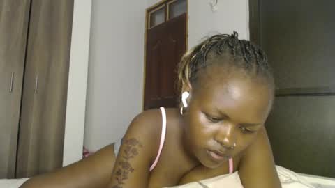 Snapshot of lolamia7 chatting on 9, 3, 2025 lolamia7 online show from 9, 3, 2025