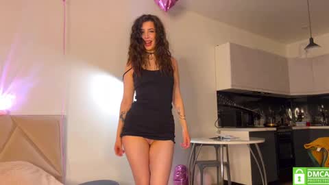 lolateasex online show from 8, 4, 2026