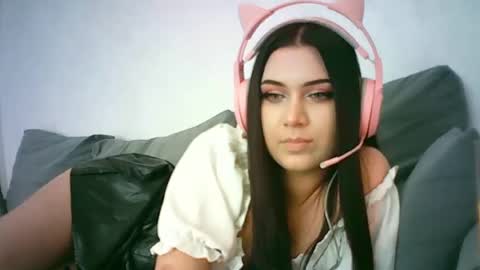 LolaXBunnyx online show from 16, 6, 2026