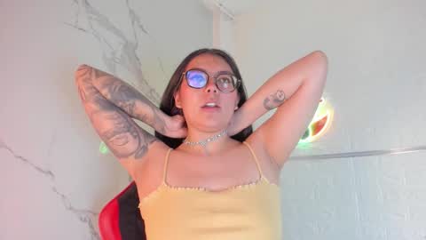 Snapshot of lolaxxxperiience chatting on 22, 10, 2025 Lola online show from 22, 10, 2025