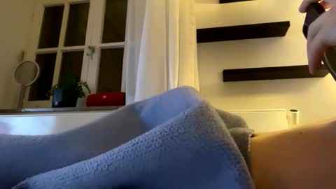 lolboss03 online show from 12, 2, 2025