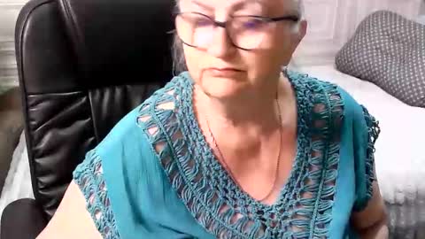 Snapshot of lolkaalyss chatting on 27, 4, 2026 LolkaAlyss online show from 27, 4, 2026
