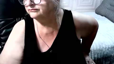 Snapshot of lolkaalyss chatting on 28, 5, 2026 LolkaAlyss online show from 28, 5, 2026