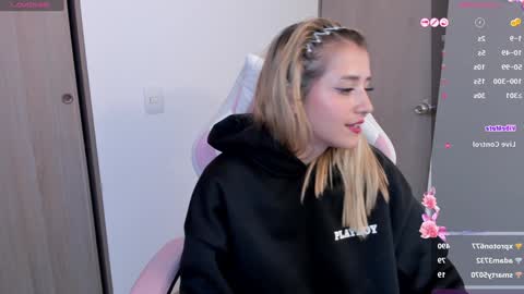 Snapshot of lolly_js_ chatting on 31, 12, 2024 Lolly online show from 31, 12, 2024