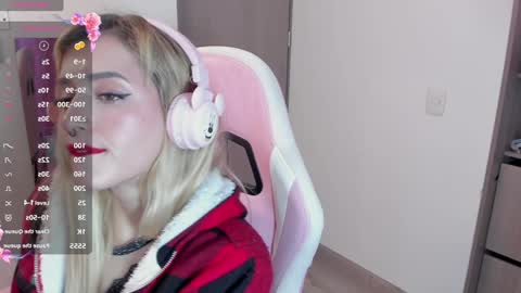 Snapshot of lolly_js_ chatting on 7, 1, 2025 Lolly online show from 7, 1, 2025