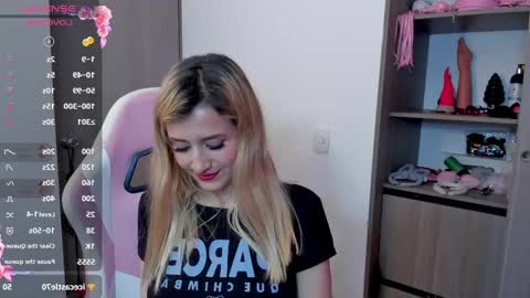 Snapshot of lolly_js_ chatting on 10, 1, 2025 Lolly online show from 10, 1, 2025