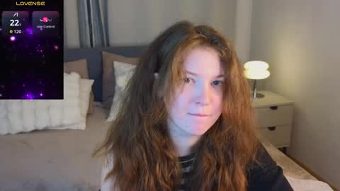 Snapshot of lolly_pump chatting on 15, 10, 2025 Mona online show from 15, 10, 2025