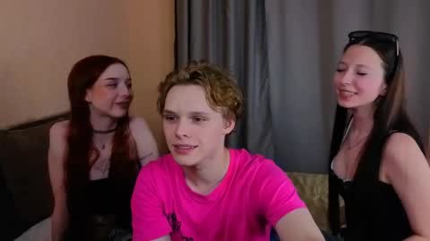 Snapshot of lolnoillimsary chatting on 18, 5, 2026 Nelis online show from 18, 5, 2026