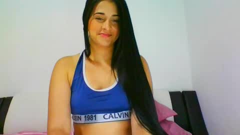 Snapshot of lomaslindosoyyo chatting on 24, 1, 2025 estehfania online show from 24, 1, 2025