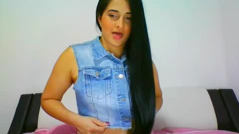 Snapshot of lomaslindosoyyo chatting on 8, 2, 2025 estehfania online show from 8, 2, 2025