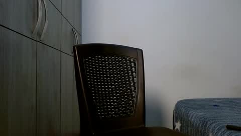 lonelydick2002 online show from 1, 2, 2026