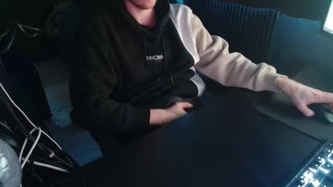 Loofy Art online show from 26, 1, 2025