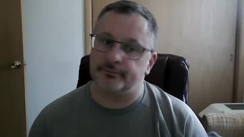 Snapshot of lookin75 chatting on 2, 3, 2026 lookin75 online show from 2, 3, 2026