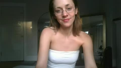Elanor online show from 9, 9, 2025