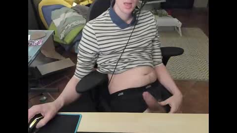 Snapshot of loomie chatting on 7, 2, 2026 loomie online show from 7, 2, 2026