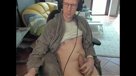 Snapshot of loomie chatting on 28, 2, 2026 loomie online show from 28, 2, 2026