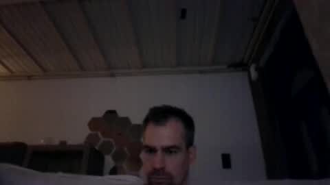 loonelyy online show from 17, 5, 2026