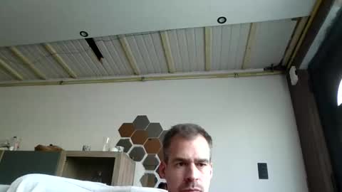 loonelyy online show from 27, 5, 2026