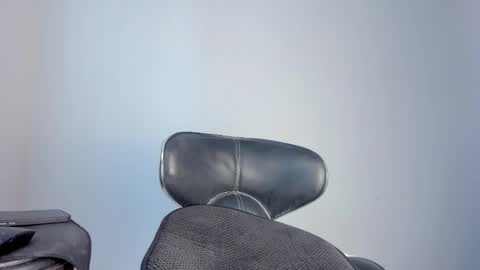 Mia Aniston online show from 21, 2, 2025