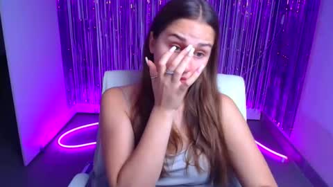 Snapshot of lora_kisses chatting on 19, 9, 2025 Lora online show from 19, 9, 2025