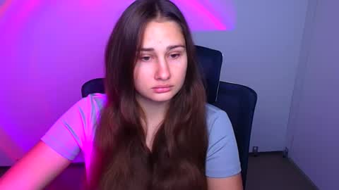 Snapshot of lora_kisses chatting on 3, 10, 2025 Lora online show from 3, 10, 2025