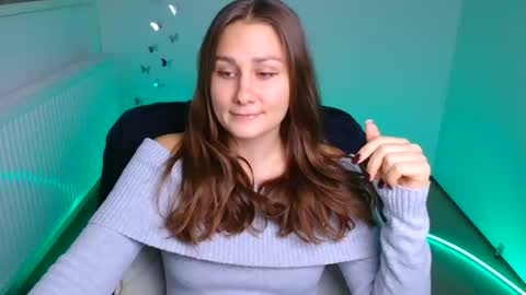 Snapshot of lora_kisses chatting on 9, 10, 2025 Lora online show from 9, 10, 2025