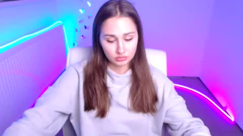 Snapshot of lora_kisses chatting on 16, 10, 2025 Lora online show from 16, 10, 2025