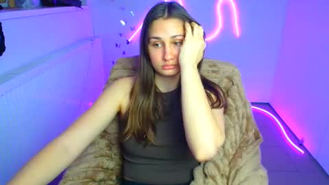 Lora online show from 15, 4, 2026