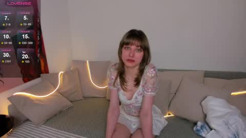 lorafisher online show from 11, 4, 2026