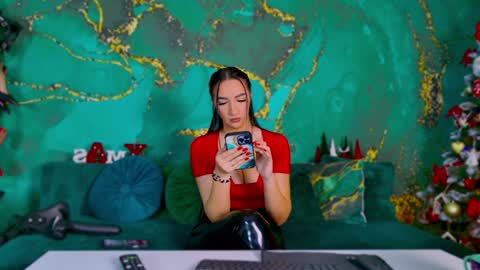 Snapshot of lorawarnner chatting on 20, 12, 2024 Miss online show from 20, 12, 2024